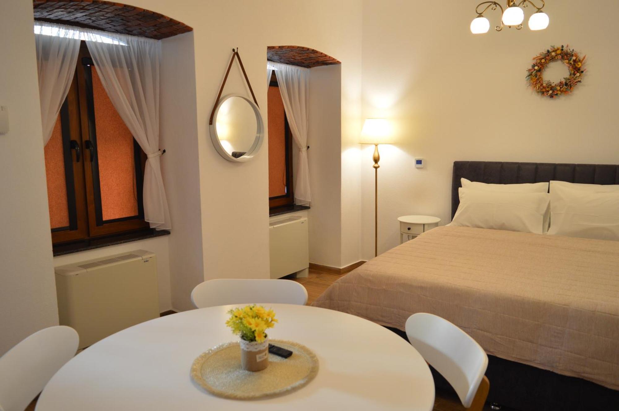 Peter House 24-7 Self Check-In Apartment Sighisoara Exterior photo