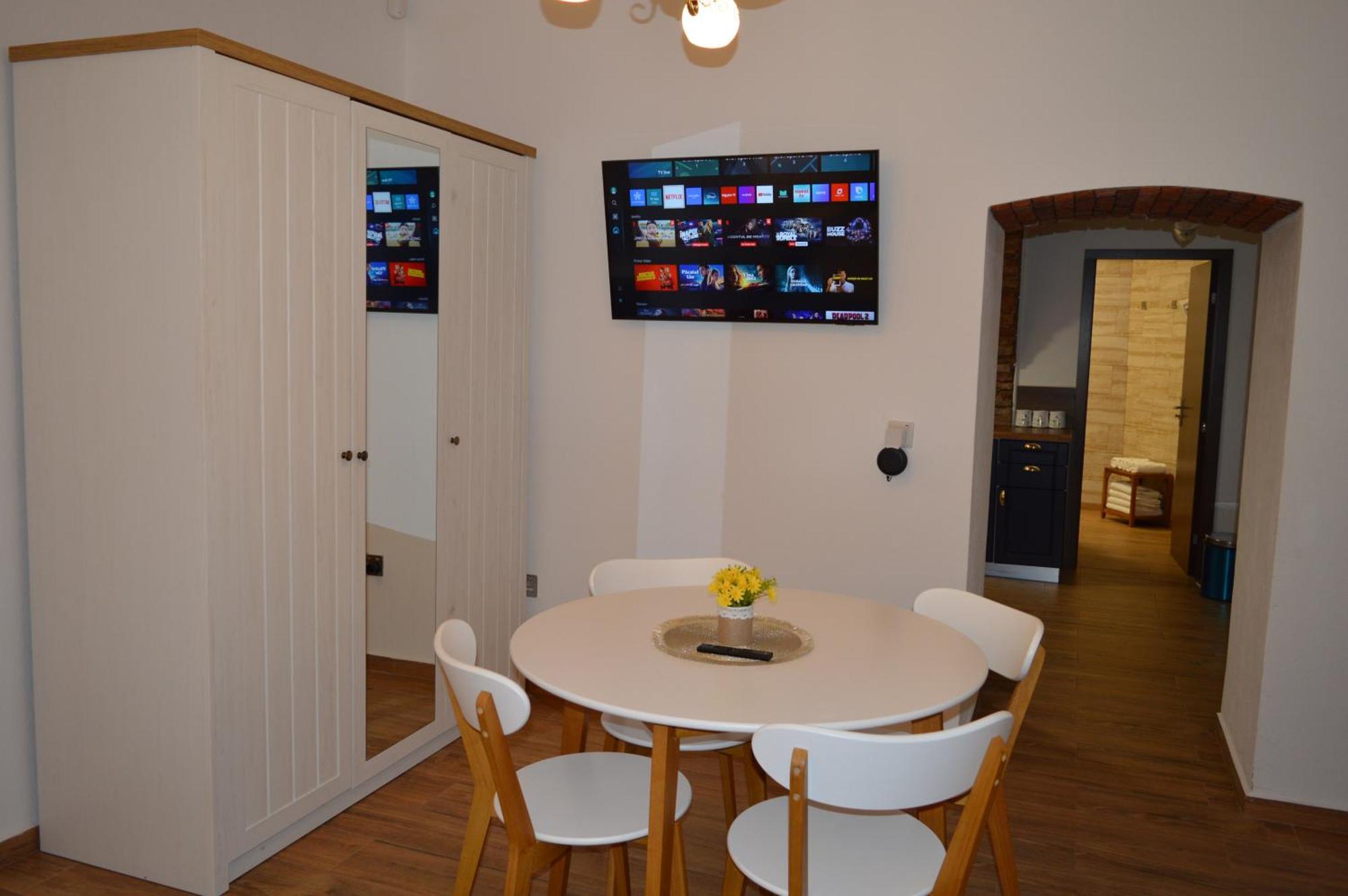 Peter House 24-7 Self Check-In Apartment Sighisoara Exterior photo
